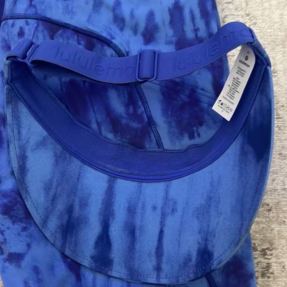 Lululemon sz8 pants and visor & scrunchie - Picture 2 of 7